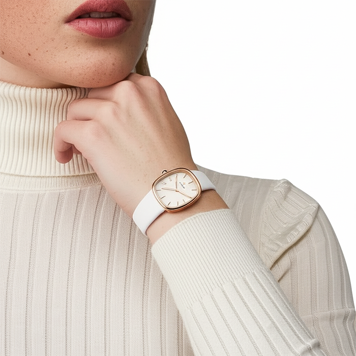 WWOOR Luna® Leather Strap Quartz Watch