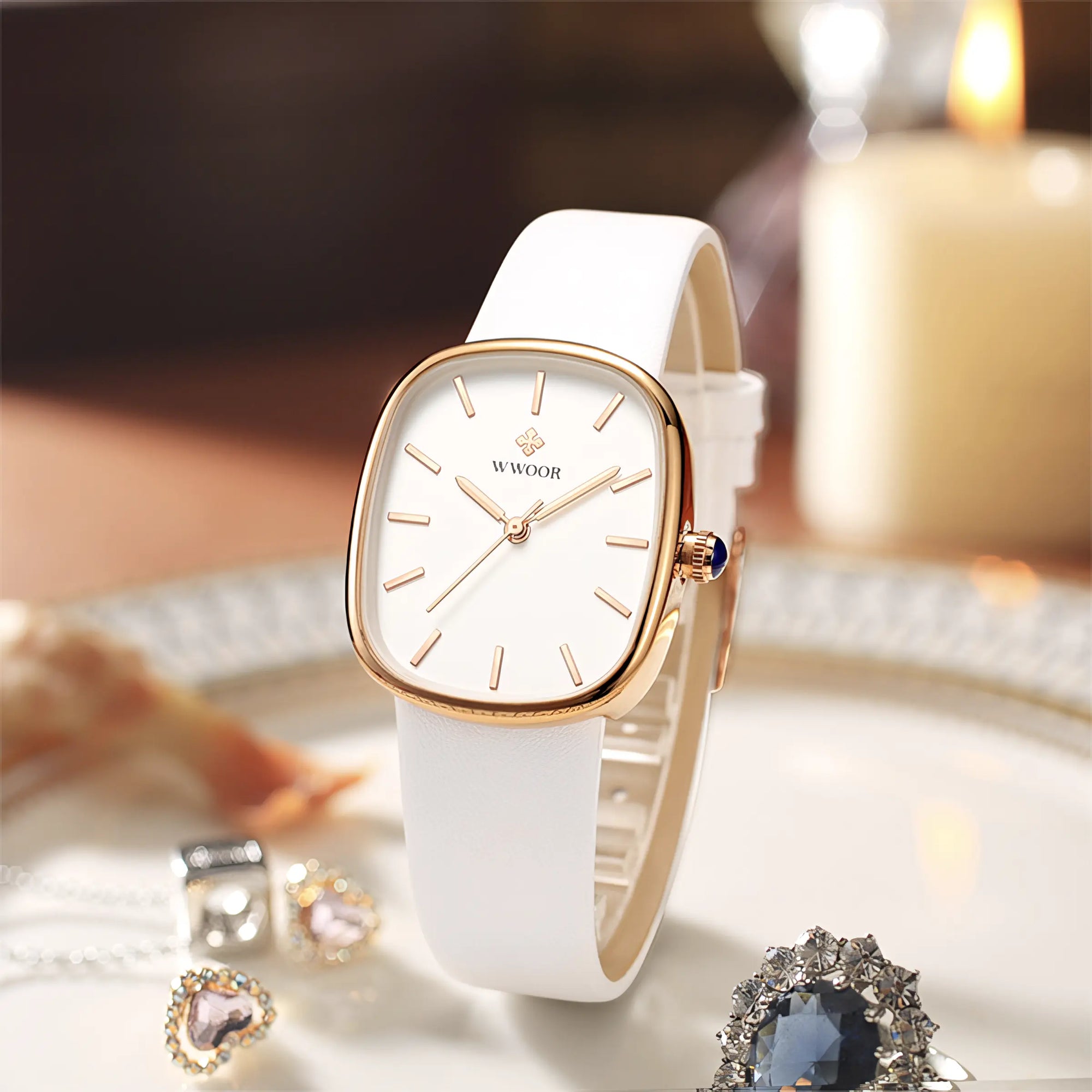WWOOR Luna® Leather Strap Quartz Watch